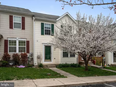 97 Lombard Ln, Bunker Hill, WV 25413