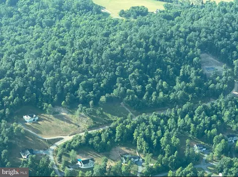 Tracts 5, Hedgesville, WV 25427