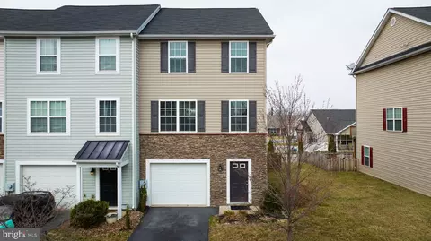 39 Carmody Ct, Martinsburg, WV 25404