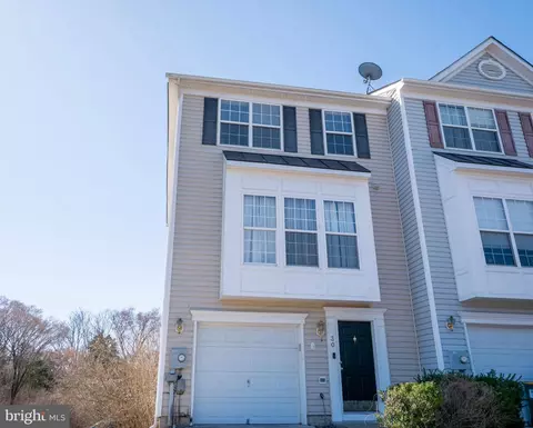30 Barton Ct, Inwood, WV 25428