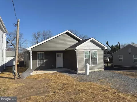 1402 W Virginia Ave, Martinsburg, WV 25401