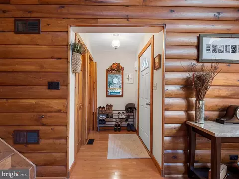 Entry Way - 217 Regal Dr, Falling Waters, WV 25419 photo 2 of 3