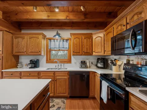 Kitchen - 217 Regal Dr, Falling Waters, WV 25419 photo 2 of 4