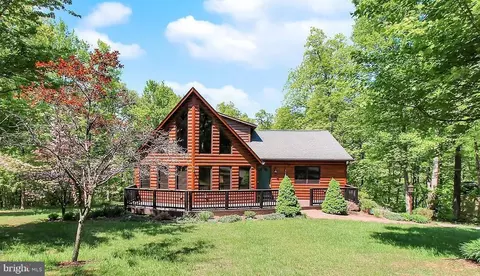 217 Regal Dr, Falling Waters, WV 25419