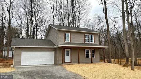 703 Emerson Dr, Falling Waters, WV 25419