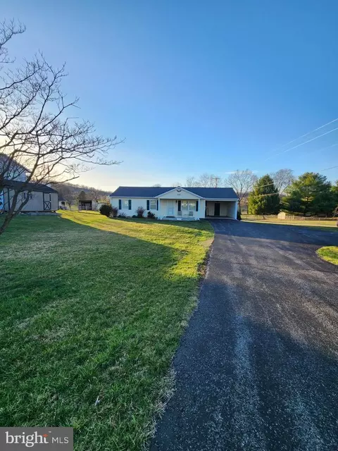 555 Ben Speck Rd, Hedgesville, WV 25427