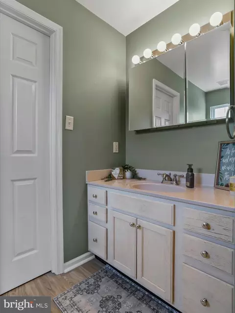 81 Viceroy Dr, Falling Waters, WV 25419 photo 17