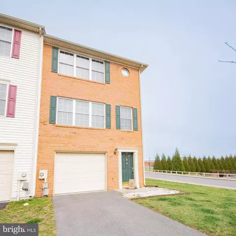 10 Teague Ln, Martinsburg, WV 25404