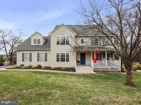 14 Waverly Ct, Martinsburg, WV 25403