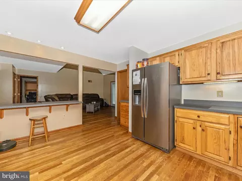 Kitchen - 215 Regal Dr, Falling Waters, WV 25419 photo 4 of 5