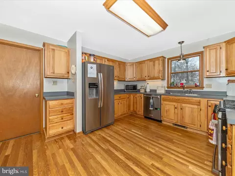 Kitchen - 215 Regal Dr, Falling Waters, WV 25419 photo 1 of 5