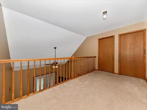 Entry Way - 215 Regal Dr, Falling Waters, WV 25419 photo 4 of 5