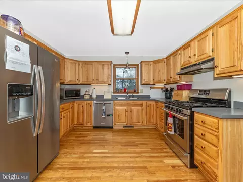 Kitchen - 215 Regal Dr, Falling Waters, WV 25419 photo 2 of 5