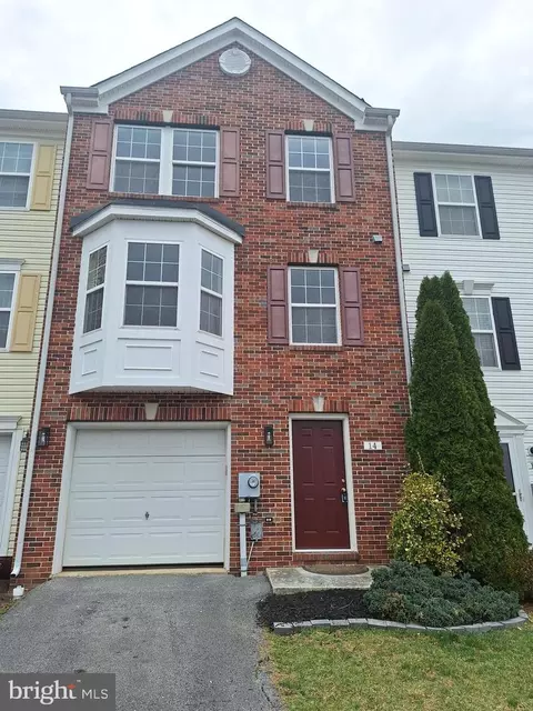 14 Lopez Dr, Martinsburg, WV 25405