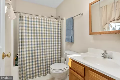 Bath - 59 Violet Ln, Falling Waters, WV 25419 photo 1 of 2