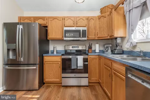 Kitchen - 59 Violet Ln, Falling Waters, WV 25419 photo 2 of 4
