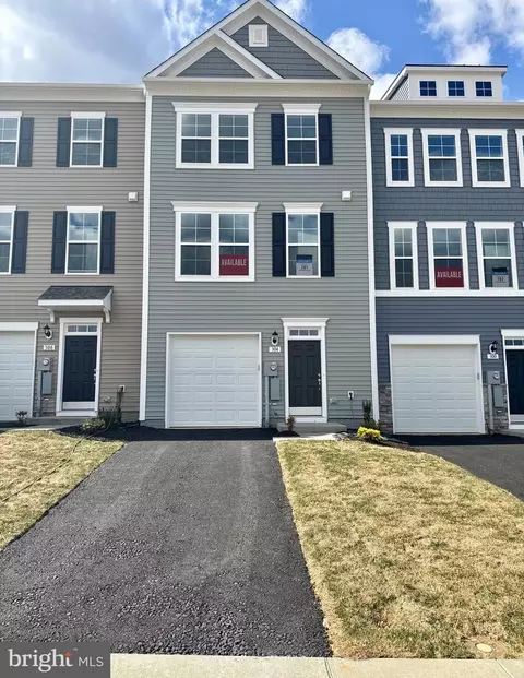 304 Husky Trl, Martinsburg, WV 25403