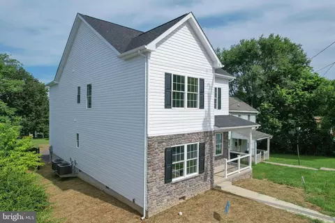 620 N High St, Martinsburg, WV 25404