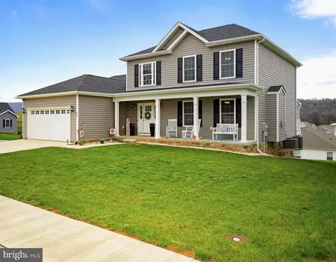 52 Orpington Dr, Martinsburg, WV 25403