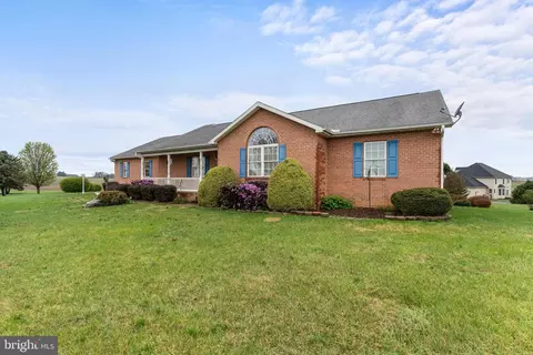 1479 Koontztown Rd, Hedgesville, WV 25427