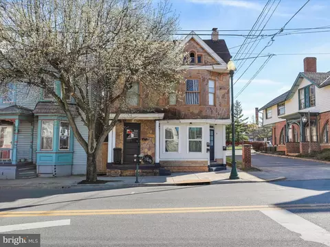 531 King W, Martinsburg, WV 25401