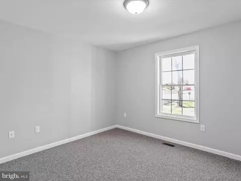 243 Violet Ln, Falling Waters, WV 25419 photo 18