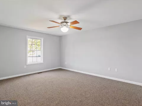 243 Violet Ln, Falling Waters, WV 25419 photo 14