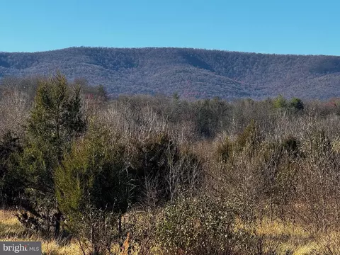 20 Hallows Way, Gerrardstown, WV 25420