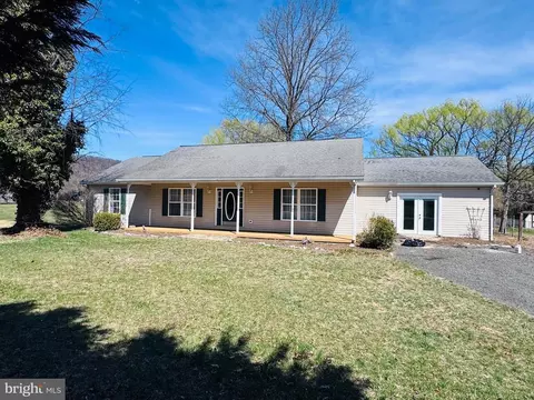 118 Mcgill Dr, Gerrardstown, WV 25420