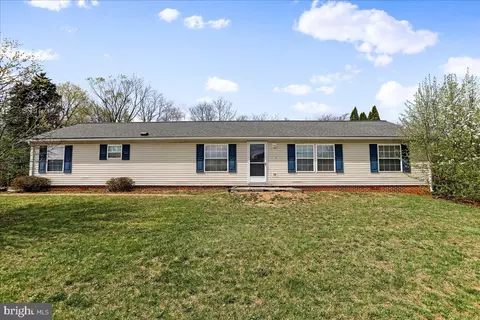 84 Glossy Ibis Ln, Martinsburg, WV 25405