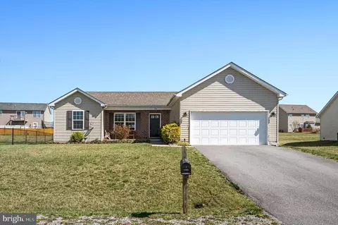 286 Melville Dr, Inwood, WV 25428