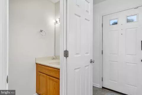 148 Morningside Dr, Falling Waters, WV 25419 photo 10