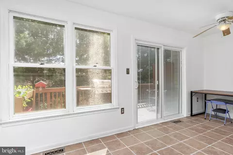 148 Morningside Dr, Falling Waters, WV 25419 photo 9