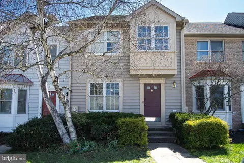148 Morningside Dr, Falling Waters, WV 25419