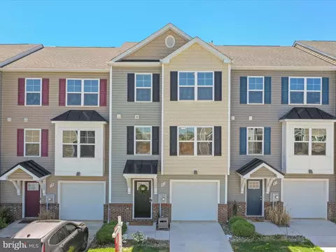 83 Carnes Way, Martinsburg, WV 25403