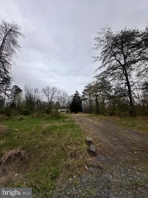 155 Budding Dogwood Rd, Bunker Hill, WV 25413