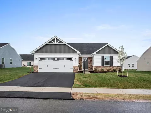 310 Perspective Pl, Hedgesville, WV 25427