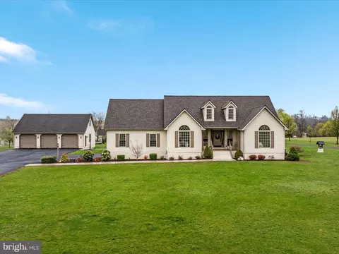 807 Dominion Rd, Gerrardstown, WV 25420