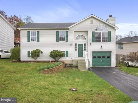 269 Moonlight Ln, Martinsburg, WV 25404