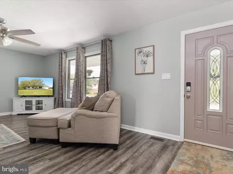 90 Cassie Dr, Falling Waters, WV 25419 photo 3