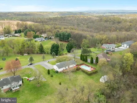 90 Cassie Dr, Falling Waters, WV 25419 photo 38