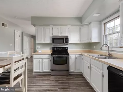 90 Cassie Dr, Falling Waters, WV 25419 photo 8
