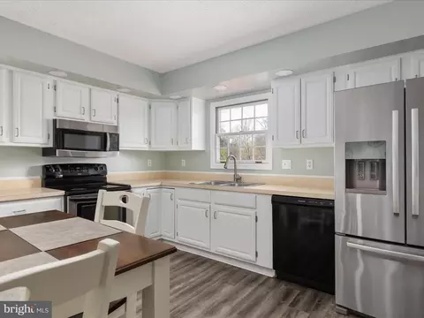90 Cassie Dr, Falling Waters, WV 25419 photo 9