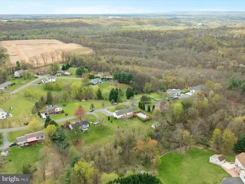 90 Cassie Dr, Falling Waters, WV 25419 photo 37