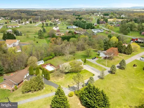 90 Cassie Dr, Falling Waters, WV 25419 photo 40