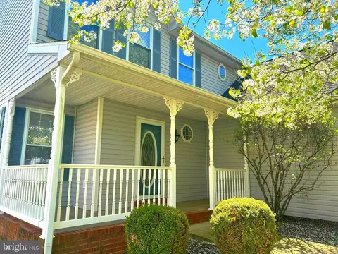 449 Larkspur Ln, Martinsburg, WV 25403