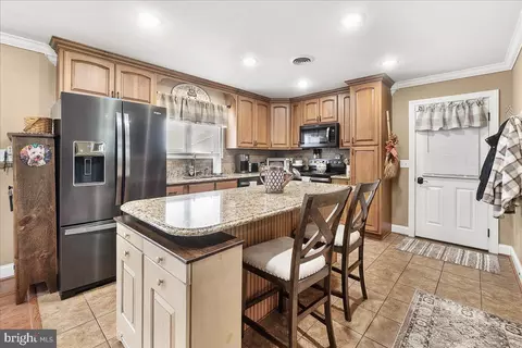 Kitchen - 54 Dove Ln, Falling Waters, WV 25419 photo 2 of 5
