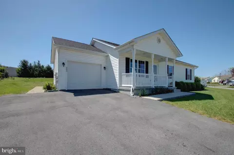 593 Ives St, Martinsburg, WV 25405