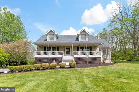 63 Lewill Ln, Bunker Hill, WV 25413