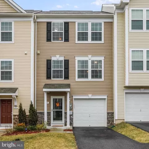 19 Athens Dr, Hedgesville, WV 25427